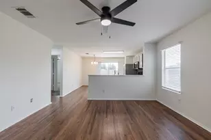 306 Quail Hollow Dr, Hutto, TX 78634 - Photo 4