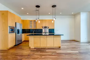 555 E 5th St, Austin, TX 78701 - Photo 8