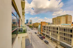 555 E 5th St, Austin, TX 78701 - Photo 2