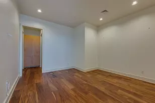 555 E 5th St, Austin, TX 78701 - Photo 16