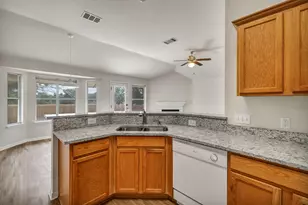 216 Meadowside Dr, Hutto, TX 78634 - Photo 28