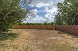 216 Meadowside Dr, Hutto, TX 78634 - Photo 40