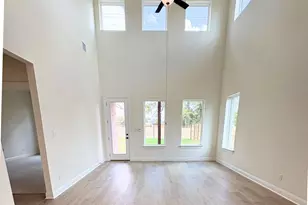 1044 Stonehill Dr, Georgetown, TX 78633 - Photo 4