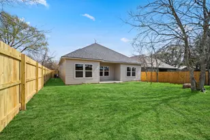 429 S Williamson St, Giddings, TX 78942 - Photo 24