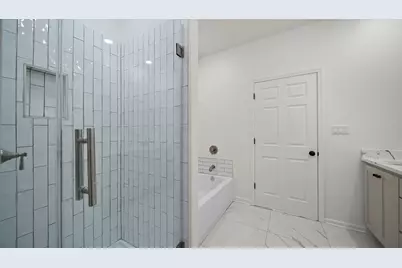 429 S Williamson Street, Giddings, TX 78942 - Photo 20