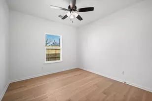 429 S Williamson St, Giddings, TX 78942 - Photo 16