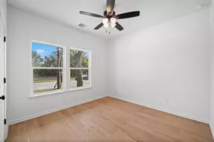 429 S Williamson St, Giddings, TX 78942 - Photo 14