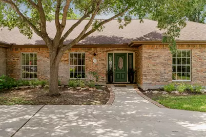 400 Hackberry Street, Lockhart, TX 78644 - Photo 36