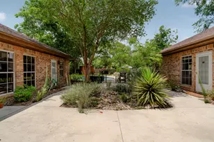 400 Hackberry St, Lockhart, TX 78644 - Photo 30