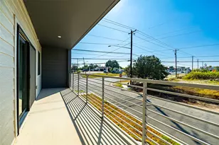 100 W Mockingbird Ln, Austin, TX 78745 - Photo 4