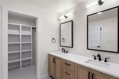10603 Parkfield Drive, Austin, TX 78758 - Photo 16