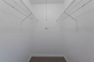 2430 Cromwell Cir, Austin, TX 78741 - Photo 12