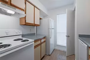 2430 Cromwell Cir, Austin, TX 78741 - Photo 6