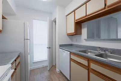 2430 Cromwell Circle #0709, Austin, TX 78741 - Photo 4