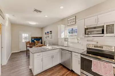 226 Spruce Avenue, Luling, TX 78648 - Photo 12