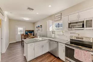 226 Spruce Ave, Luling, TX 78648 - Photo 12