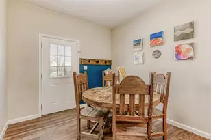 226 Spruce Ave, Luling, TX 78648 - Photo 14