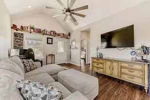 226 Spruce Ave, Luling, TX 78648 - Photo 6