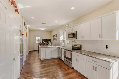 226 Spruce Avenue, Luling, TX 78648 - Photo 8