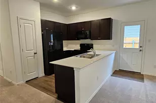 128 Dollars Dr, Jarrell, TX 76537 - Photo 10