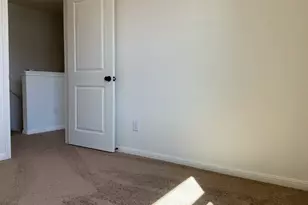 2002 W 2nd St, Taylor, TX 76574 - Photo 14