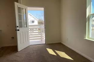 2002 W 2nd St, Taylor, TX 76574 - Photo 16