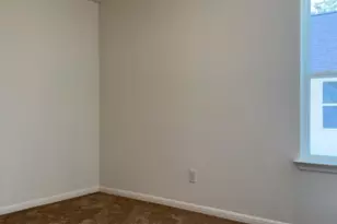 2002 W 2nd St, Taylor, TX 76574 - Photo 8