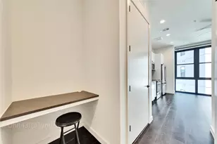 800 Embassy Dr, Austin, TX 78702 - Photo 8