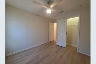 104 E Eggleston Street, Manor, TX 78653 - Photo 10