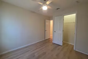 104 E Eggleston St, Manor, TX 78653 - Photo 10