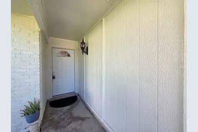 104 E Eggleston Street, Manor, TX 78653 - Photo 2