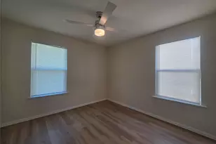 104 E Eggleston St, Manor, TX 78653 - Photo 12
