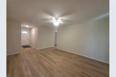 104 E Eggleston Street, Manor, TX 78653 - Photo 6