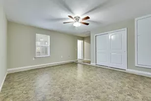 3000 Meadow Ln, Taylor, TX 76574 - Photo 14