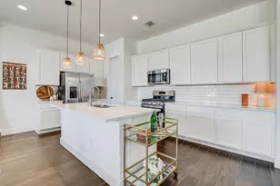 9208 Apogee Blvd, Austin, TX 78744 - Photo 10