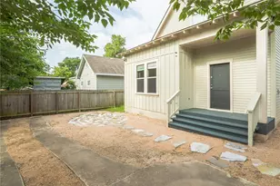 1165 Poquito St, Austin, TX 78702 - Photo 24