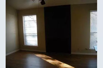 1000 W 26th Street #214, Austin, TX 78705 - Photo 4