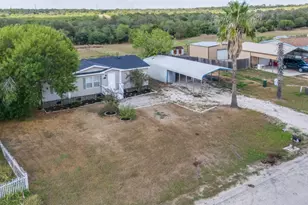 141 Davie Ln, Marion, TX 78124 - Photo 26