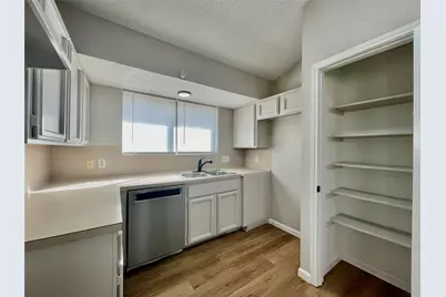 2001 Lisa Lane, San Marcos, TX 78666 - Photo 4