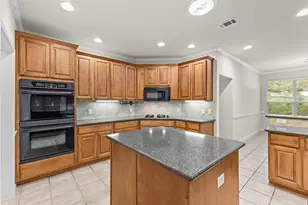9900 Valderrama Dr, Austin, TX 78717 - Photo 2