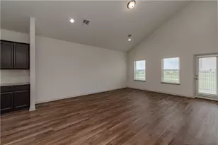 132 Shiner Ln, Georgetown, TX 78626 - Photo 6