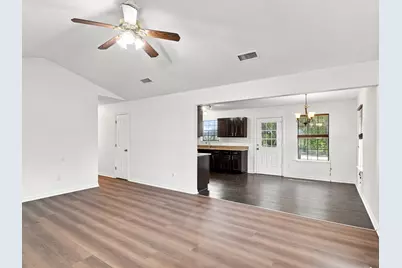 1303 Lovers Lane, Bastrop, TX 78602 - Photo 8