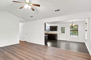 1303 Lovers Ln, Bastrop, TX 78602 - Photo 8