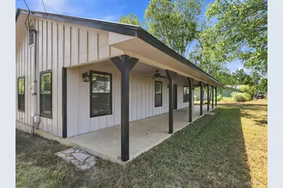 1303 Lovers Lane, Bastrop, TX 78602 - Photo 6