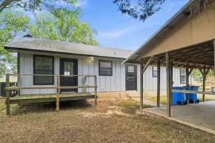 1303 Lovers Ln, Bastrop, TX 78602 - Photo 28