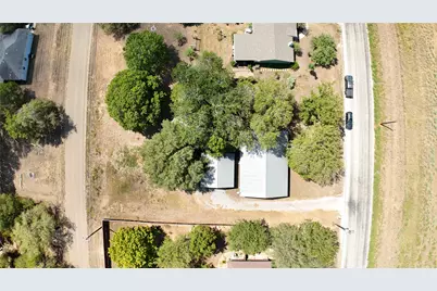 1303 Lovers Lane, Bastrop, TX 78602 - Photo 32
