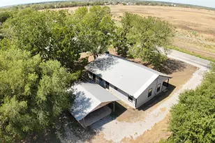 1303 Lovers Ln, Bastrop, TX 78602 - Photo 34