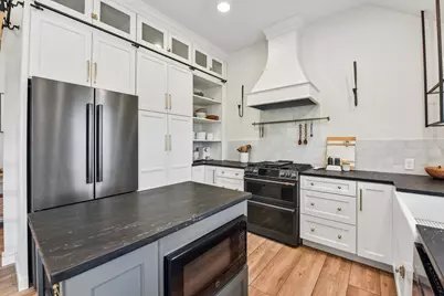 6848 La Concha Pass, Austin, TX 78749 - Photo 12