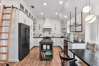 6848 La Concha Pass, Austin, TX 78749 - Photo 10