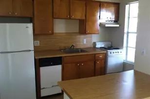 621 W 37th St, Austin, TX 78705 - Photo 4